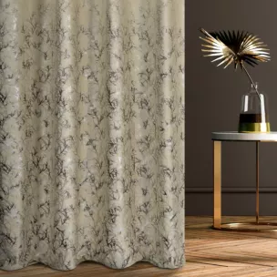 Zasłona szyta na taśmie 5 cm beżowo szampańska z welwetowej tkaniny z błyszczącym nadrukiem od dołu