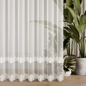 Firana szyta na taśmie fala naturalna z matowej tkaniny z efektem deszczyku ozdobionej ornamentowym haftem