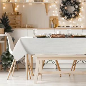 Obrus kremowy 135x180 cm z żakardowej tkaniny FLASH świąteczny w krateczkę przetykany jasnozłotą nicią