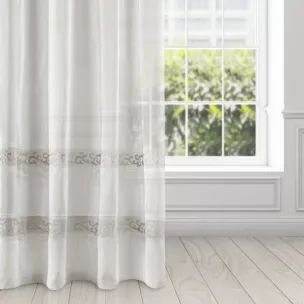 Firana biało, beżowa zdobiona mereżką, ornamentowym wzorem z welwetu 140x270 cm przelotka ANNE DIVA LINE