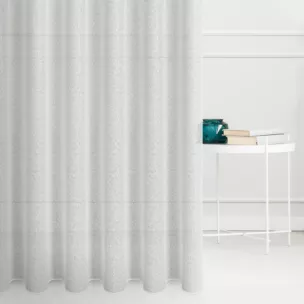 Tkanina firanowa z delikatnym połyskiem, wyraźnym splotem z efektem bukli, wykończona obciążnikiem