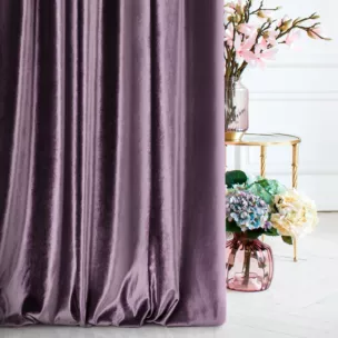 Tkanina zasłonowa gładka, miękka, welwetowa, z wyraźnym połyskiem z kolekcji Eva Minge