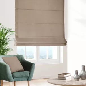 Roleta rzymska beżowa tkanina zaciemniająca, strukturalna typu dimout