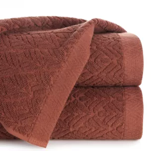 Ręcznik kąpielowy 50x90 cm z bawełny egipskiej kolor bordowy z wytłaczanym wzorem SCARLET - kolekcja FOREST SUMMER