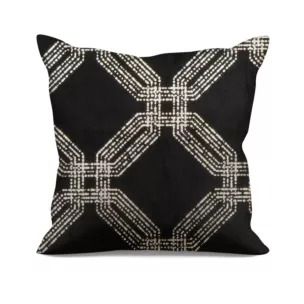 Poszewka szyta czarna z tkaniny welwetowej z geometrycznym błyszczącym nadrukiem