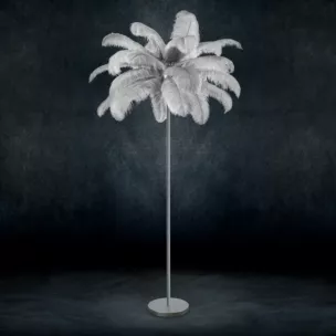 Lampa stojąca do salonu srebrna FERI na metalowej podstawie z efektownym abażurem z naturalnych strusich piór