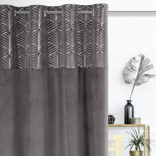 Zasłona z welwetu z ozdobnym pasem ze srebrnym nadrukiem w górnej części