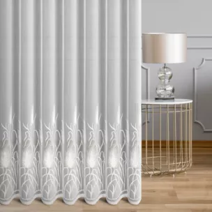 Firana szyta na taśmie 5 cm biała z delikatnej tkaniny typu aden, wykończonej roślinnym haftem