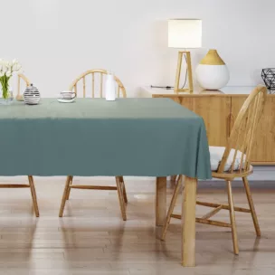Obrus szyty turkusowy z gładkiej tkaniny typu dimout