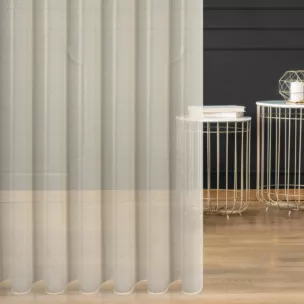 Firana szyta na taśmie 5 cm ciemnokremowa z drobnej siateczki, wykończona obciążnikiem