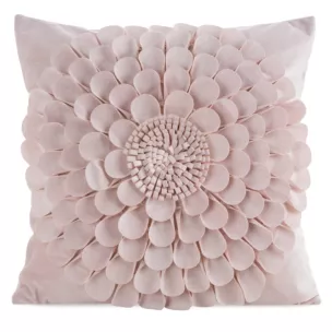 Poszewka na poduszkę 45 x 45 cm z welwetu kolor pudrowy zdobiona trójwymiarowym motywem kwiatu FLORES 2