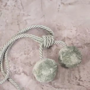 Dekoracyjny sznur do zasłon upinacz z ozdobnymi pomponikami