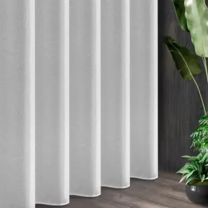 Tkanina firanowa gładka matowa siatka o gęstym splocie, odporna na zaciągnięcia, wykończona obciążnikiem z kolekcji Pierre Cardin