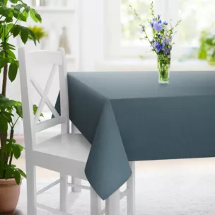 Obrus szyty niebieski z tkaniny o naturalnym splocie w stylu eko