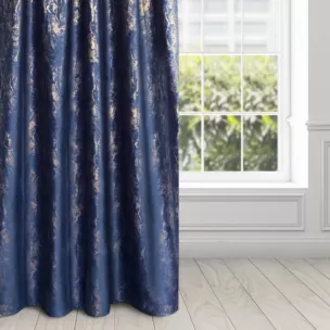 Zasłona  KORNELIA z miękkiej welwetowej tkaniny zdobiona szampańskim nadrukiem przypominającym marmur