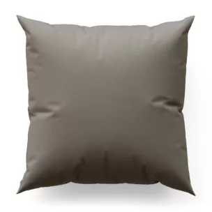 Poszewka szyta beżowa z gładkiej tkaniny zaciemniającej typu dimout wykończona obciążnikiem