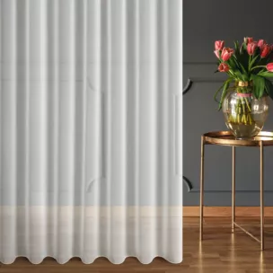 Firana szyta na taśmie 5 cm kremowa z gładkiej matowej tkaniny, wykończonej obciążnikiem