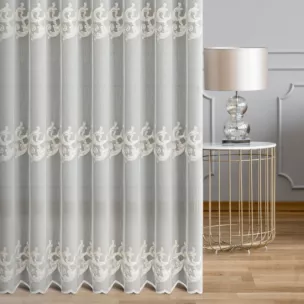 Firana szyta na taśmie 5 cm naturalno beżowa z delikatnej tkaniny typu aden, wykończonej łańcuszkowym haftem Italissima Eva Minge