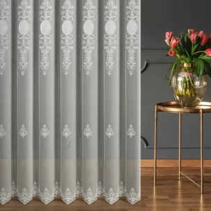 Firana szyta na taśmie fala naturalna z delikatnej tkaniny typu aden, wykończonej kordonkowym haftem