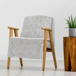 Narzuta na fotel-koc flano 70x160 cm srebrna zdobiona wytłaczanym wzorem CARO Design 91