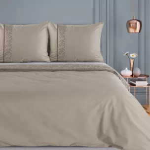 Pościel 160x200 cm z bawełny ranforce kolor jasnobrązowy zdobiona ornamentowym haftem REINA26