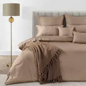 Pościel 160x200 cm z bawełny, makosatyny kolor jasnobrązowy z ozdobną kantą i haftem kolekcja MINGE ELEGANTE