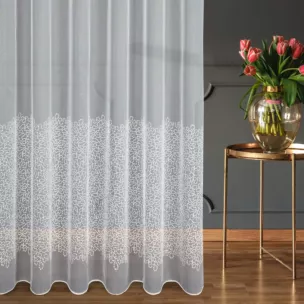 Firana szyta na taśmie 5 cm biała z delikatnie połyskującej tkaniny typu PERU, zdobionej haftem oraz cekinami