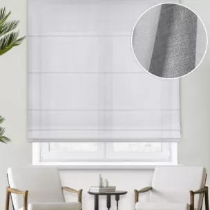 Roleta rzymska biała z półprzezroczystej tkaniny o lekkim połysku, wykończona obciążnikiem