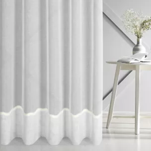 Firana szyta na taśmie 5 cm kremowa z matowej etaminy wykończonej ozdobnym podwinięciem Italissima Eva Minge