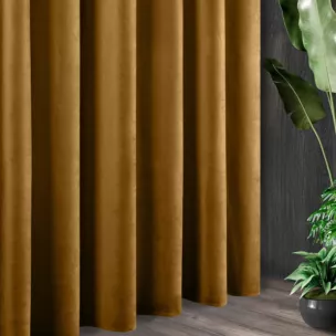 Tkanina zasłonowa, miękki i delikatny welwet z delikatnym połyskiem