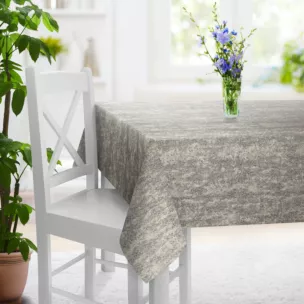 Obrus szyty popielato złoty z tkaniny o grubym, naturalnym splocie z delikatnym połyskiem