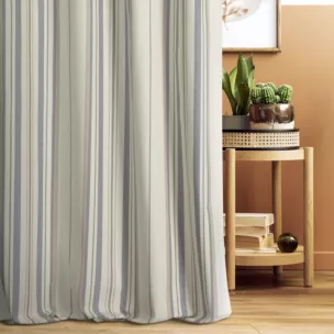 Zasłona szyta na taśmie 5 cm naturalno niebieska z tkaniny w pasy