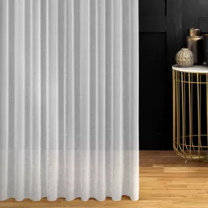 Firana szyta na taśmie 5 cm biało srebrzysta z matowej tkaniny ozdobionej błyszczącym nadrukiem