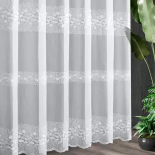 Tkanina firanowa aden z trzema pasami roślinnego haftu