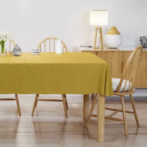 Obrus na wymiar DORA - HIT miodowy z miękkiej tkaniny o welurowej strukturze