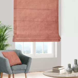 Roleta rzymska ciemnoróżowa z miękkiej welwetowej tkaniny z połyskiem