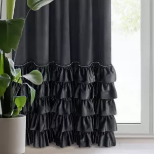 Zasłona czarna zdobiona falbanami i lśniącymi akcentami z welwetu 140x250 cm taśma CARLI