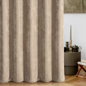 Zasłona szyta na taśmie 5 cm jasnobrązowa z miękkiej w dotyku tkaniny szenilowej