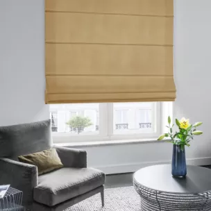 Roleta rzymska DORA - HIT ciemnobeżowa z miękkiej tkaniny o welurowej strukturze