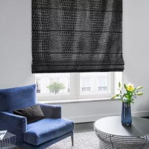 Roleta rzymska SAFARI czarna z miękkiej welwetowej tkaniny w wytłaczany wzór