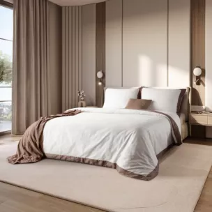 Pościel 160x200 cm bawełniana z makosatyny kolor biały, brązowy z kontrastującą kantą Reina Line