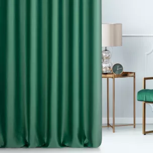 Zasłona szyta na taśmie 5 cm zielona z gładkiej zaciemniającej tkaniny typu dimout