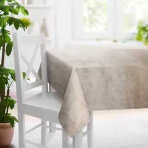 Obrus na wymiar beżowy z miękkiej welwetowej tkaniny z połyskiem