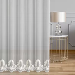 Firana szyta na przelotkach naturalna z tkaniny typu ADEN z delikatnym deszczykiem, zdobiona fantazyjnym haftem z dodatkiem welwetu Italissima Eva Minge