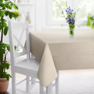 Obrus szyty ciemnokremowo złocisty z połyskującej tkaniny z geometrycznym, drobnym wzorem Pierre Cardin