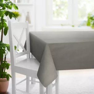 Obrus szyty szary ze strukturalnej tkaniny typu blackout, zaciemniająca w 100%