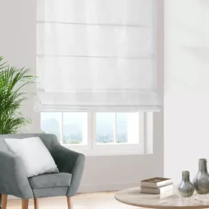 Roleta rzymska SAFARI 1 biała z miękkiej welwetowej tkaniny z połyskiem i poziomym prążkiem