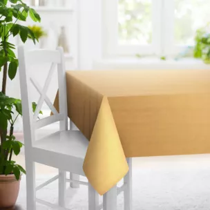 Obrus szyty złoty z tkaniny strukturalnej z delikatnym połyskiem