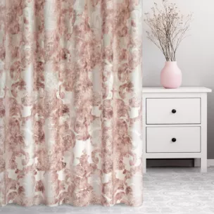 Zasłona szyta na taśmie 5 cm kremowo pudrowa z miękkiej, welwetowej tkaniny w duży wzór ornamentowy Italissima Eva Minge