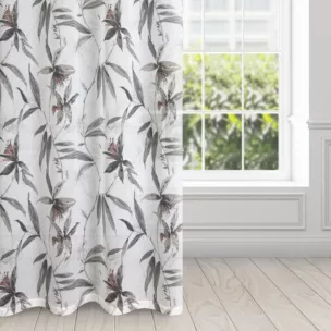 Firana biało, ciemnobeżowa z etaminy z nadrukiem egzotycznych liści półprzezroczysta 140x250 cm przelotka
